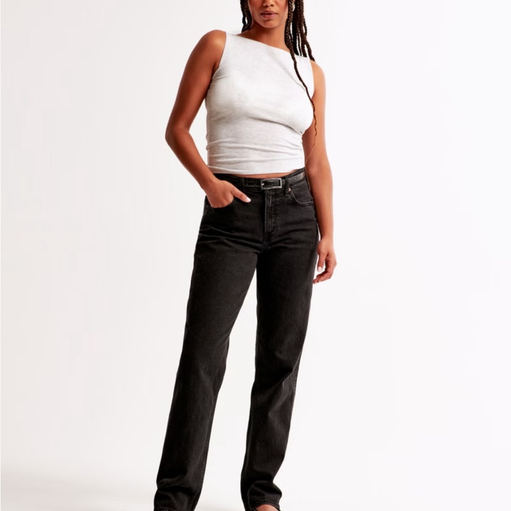 Abercrombie Curve Love Mid Rise 90s Straight Jean
